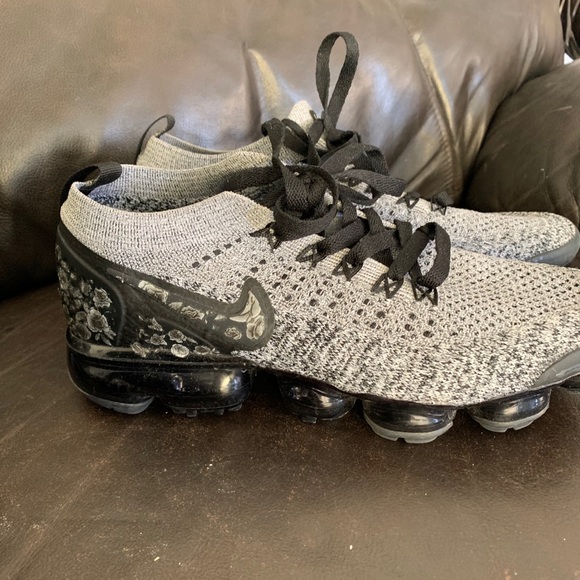 Nike Vapomax - Picture 2 of 9